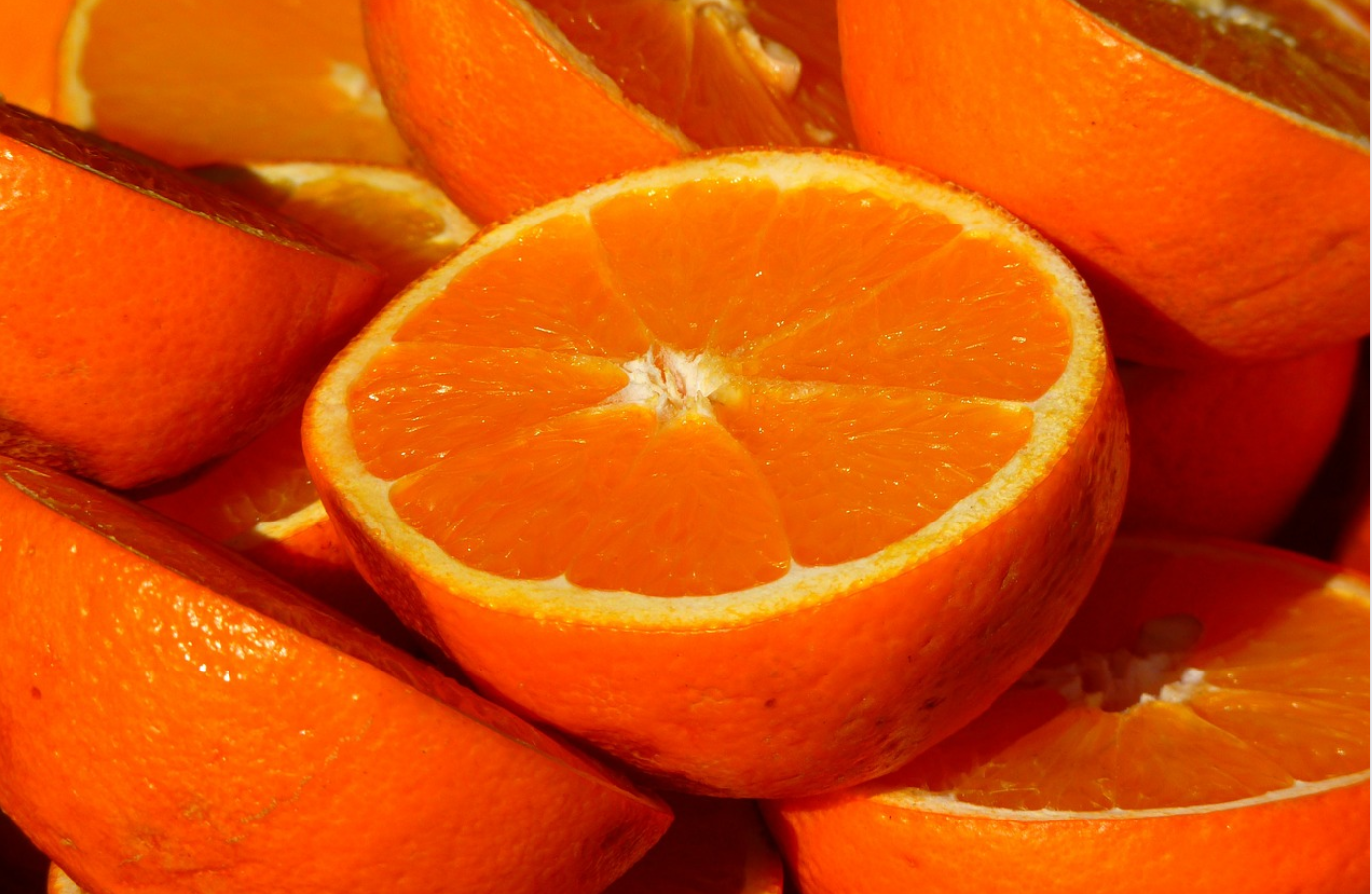 Orangenreiniger selber aus Orangenschalen herstellen