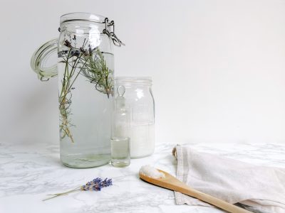 DIY-Weichspüler mit frischem Lavendel